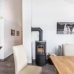 Schilfuferhaus *