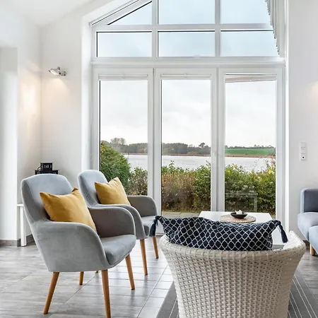 Schilfuferhaus بيت للعطل