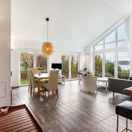 Schilfuferhaus * Kosel