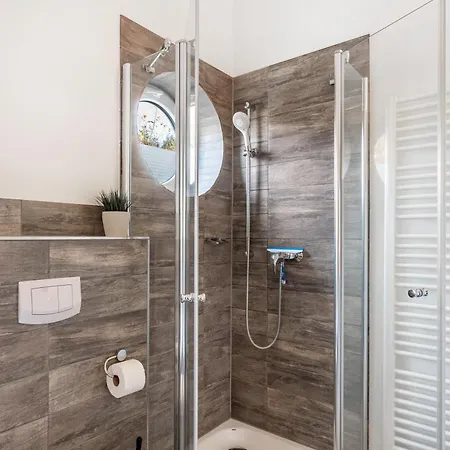 Schilfuferhaus بيت للعطل *